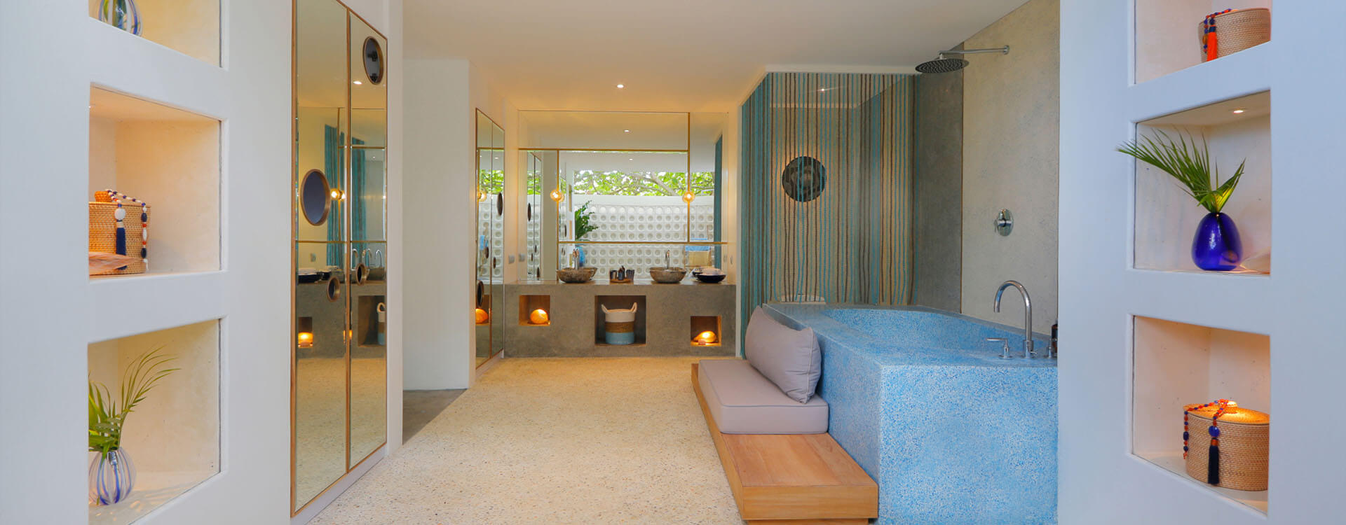 Villa Seascape - Blue bathroom